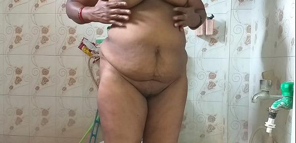  desi indian tamil telugu kannada malayalam hindi  horny cheating wife wearing saree vanitha showing big boobs and shaved pussy press hard boobs press nip rubbing pussy masturbation pissing